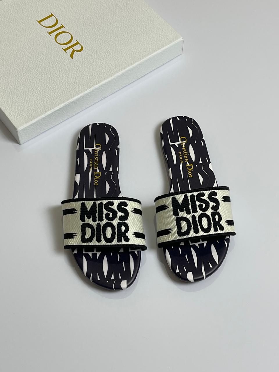 Dior Dway Slide – Embroidered Cotton with Miss Dior Allover Motif